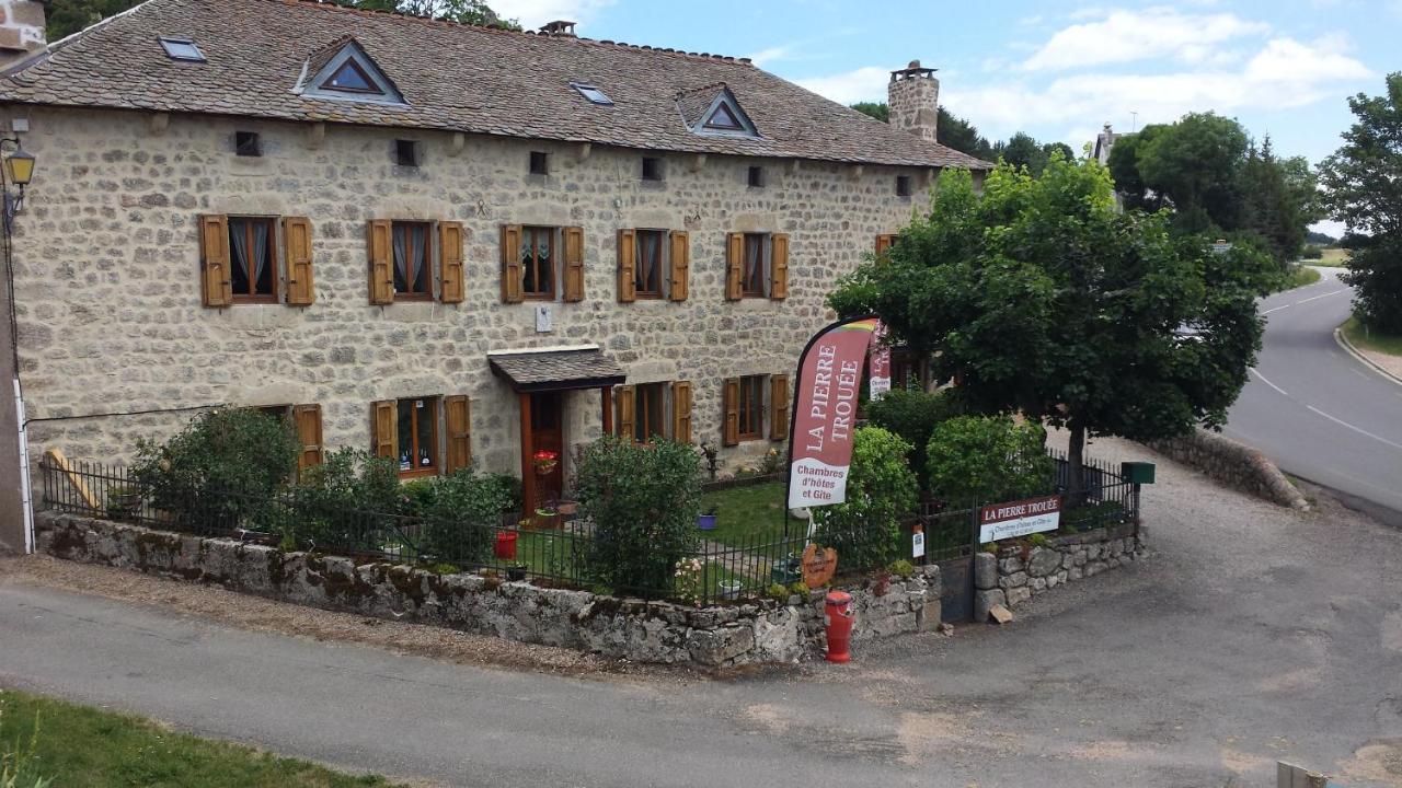La Pierre Trouée Chambre d'Hôtes Châteauneuf-de-Randon Exterior foto