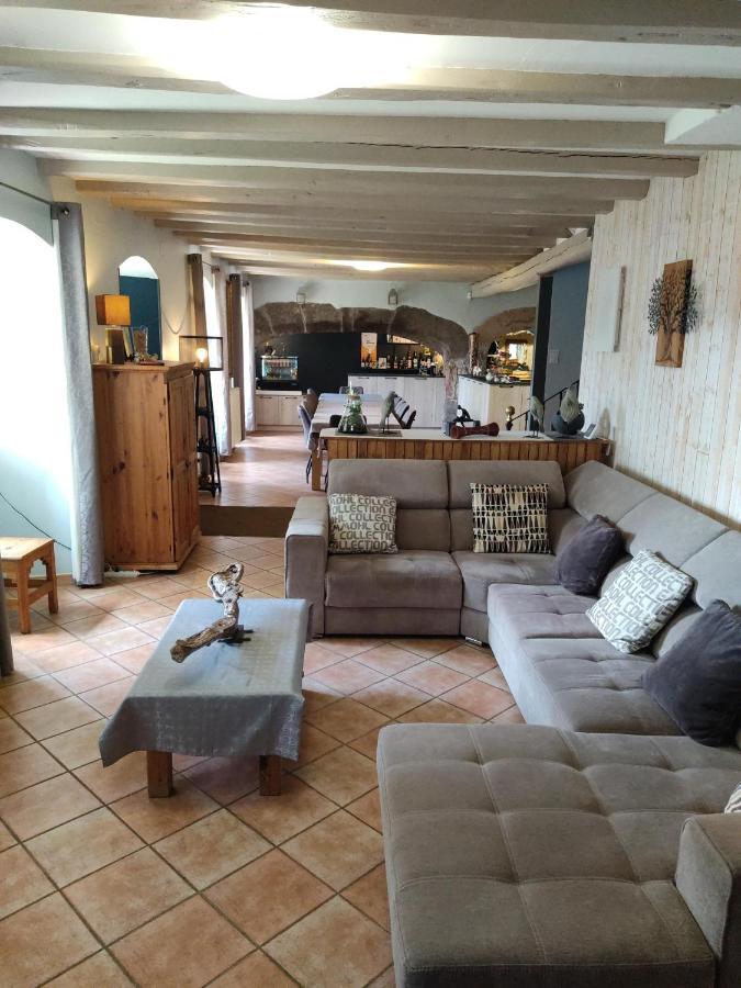 La Pierre Trouée Chambre d'Hôtes Châteauneuf-de-Randon Exterior foto